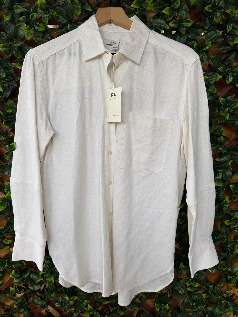 Free Asswmbly Linen Button Down Shirt NWT